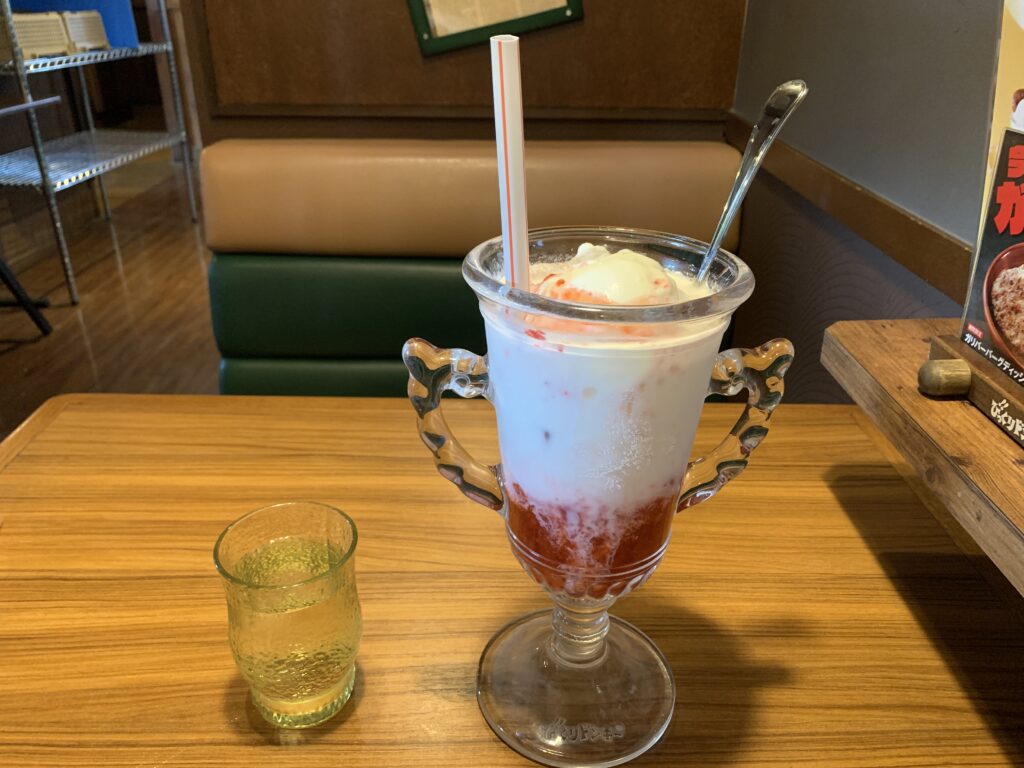 びっくりドンキー_いちごみるく9