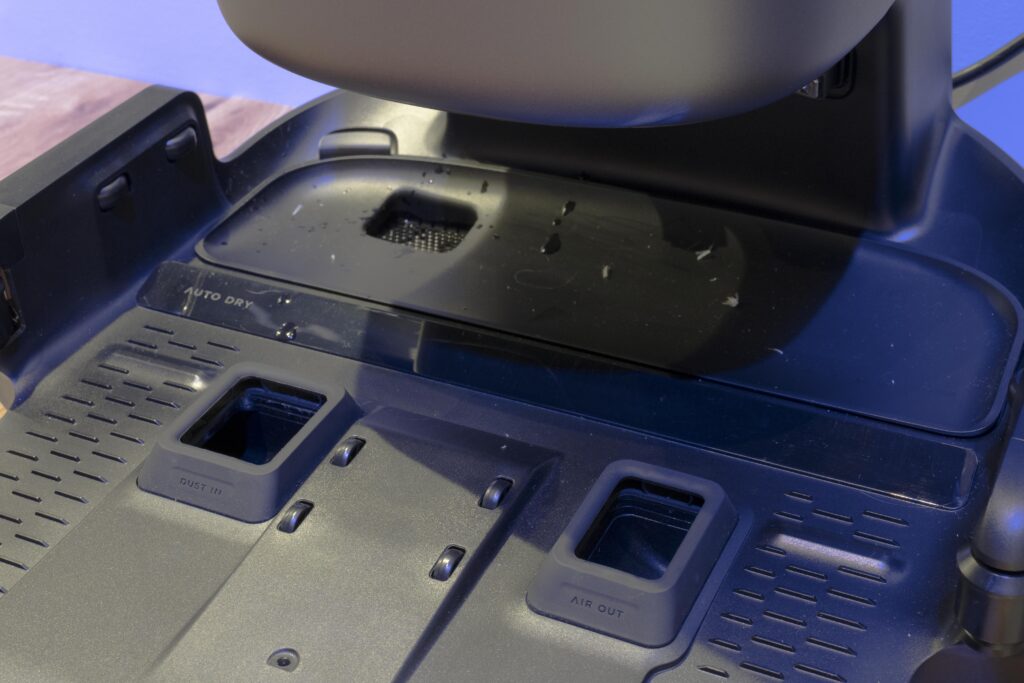 Anker Power Conference 2023 Fallにて発表された「MACH R1 Always-Clean」のステーション部分