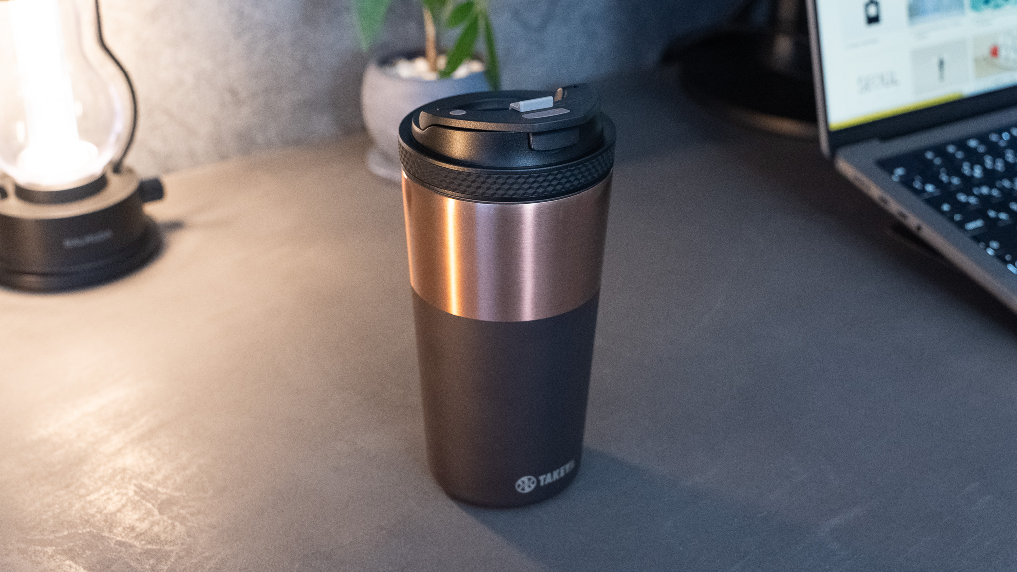 TAKEYAの持ち歩きに便利なロック機能搭載のタンブラー12 350ml