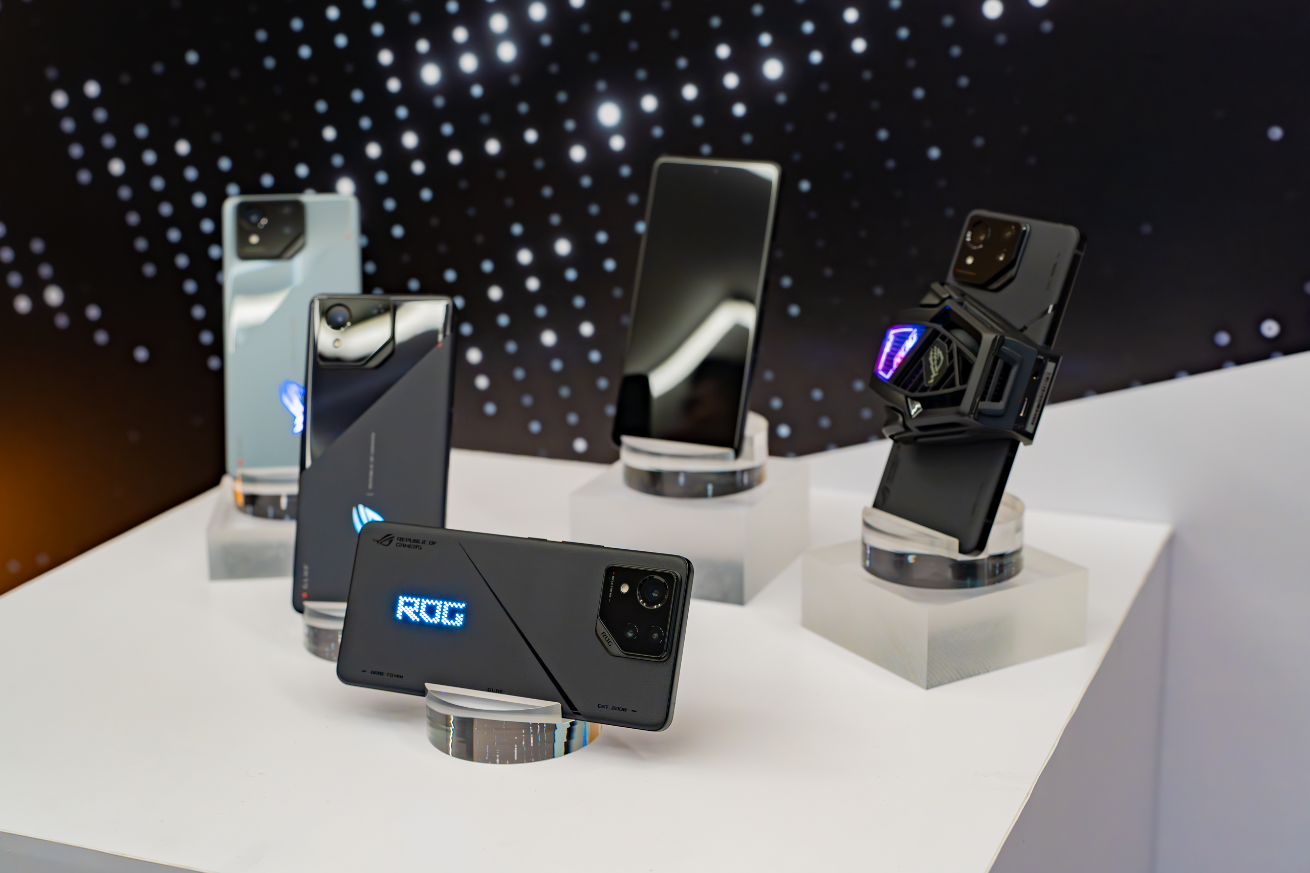 ROGPhone8_thumbnail