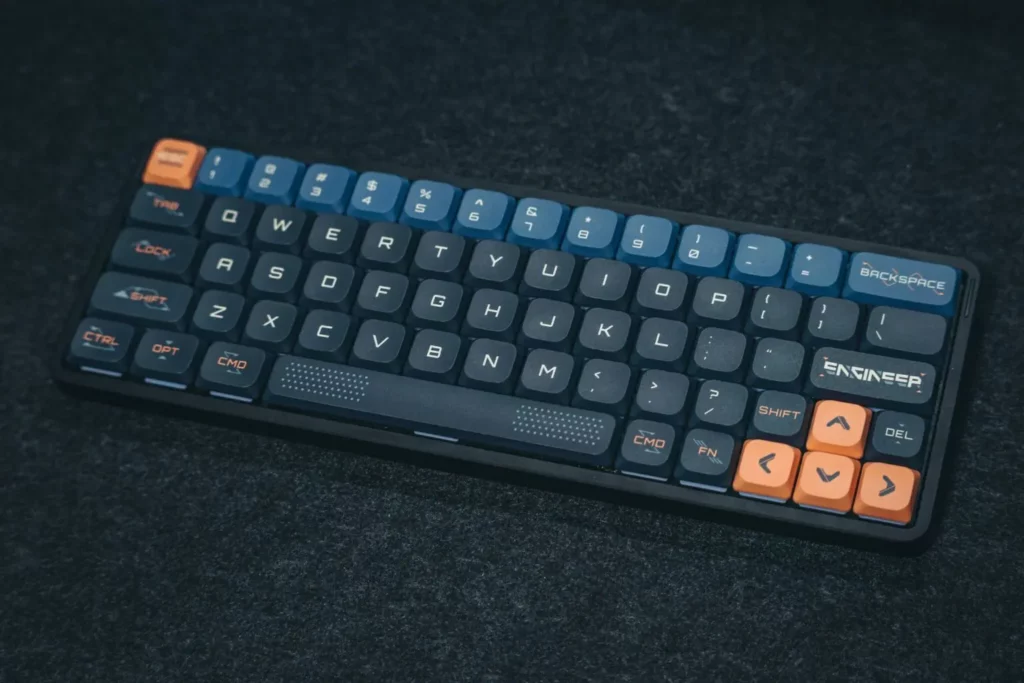 コンパクトこそ正義なメカニカルキーボード「NuPhy Air60 V2」をレビュー