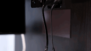 デスク下に充電器_05
