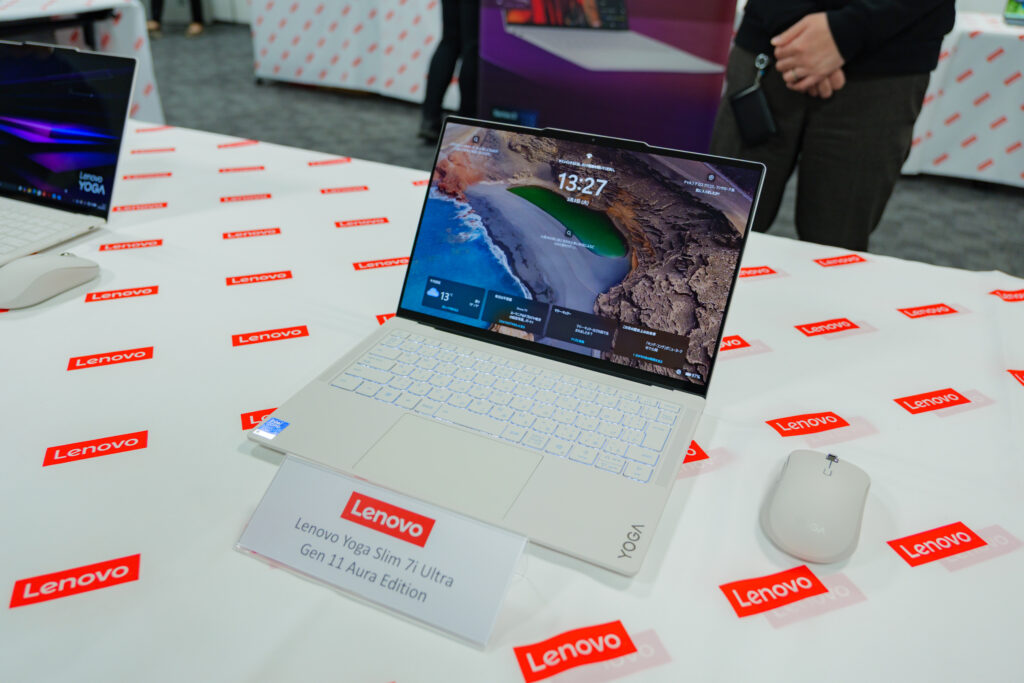Yoga Slim 7i_01